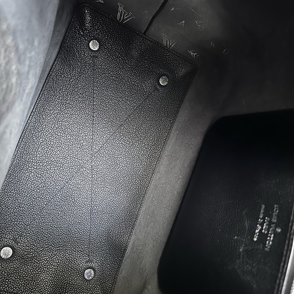 LV Black Mahina Carmel Hobo Bag - Picture 6 of 17